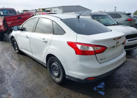 2012 Ford Focus Se из США, поврежденный, VIN 1FAHP3F2XCL127436